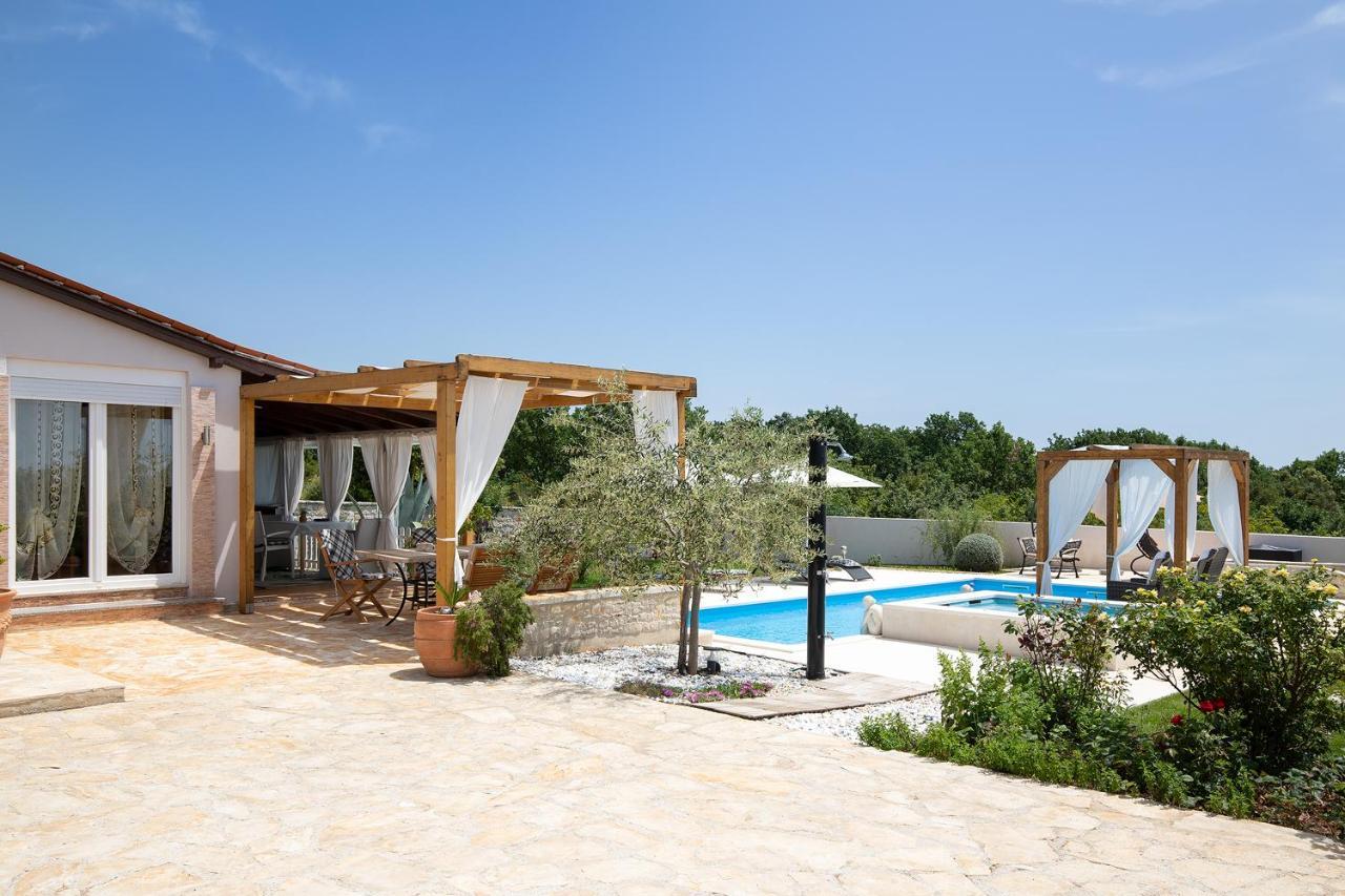 Holiday House Bilos Воднян Екстер'єр фото