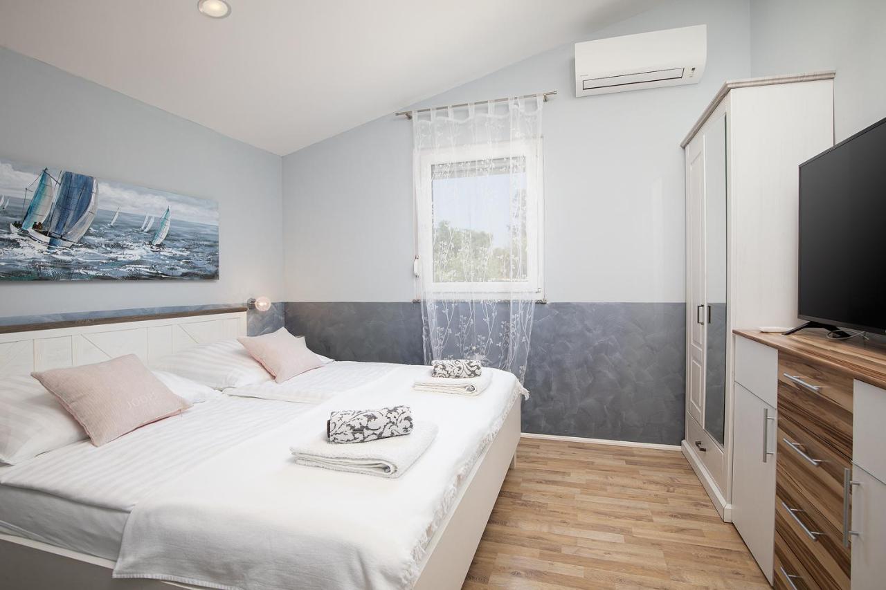 Holiday House Bilos Воднян Екстер'єр фото