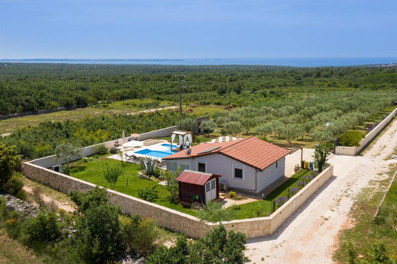 Holiday House Bilos Воднян Екстер'єр фото
