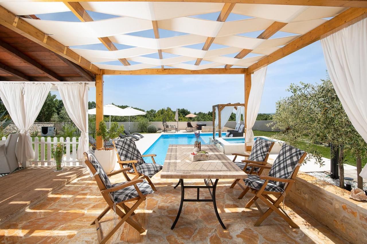 Holiday House Bilos Воднян Екстер'єр фото