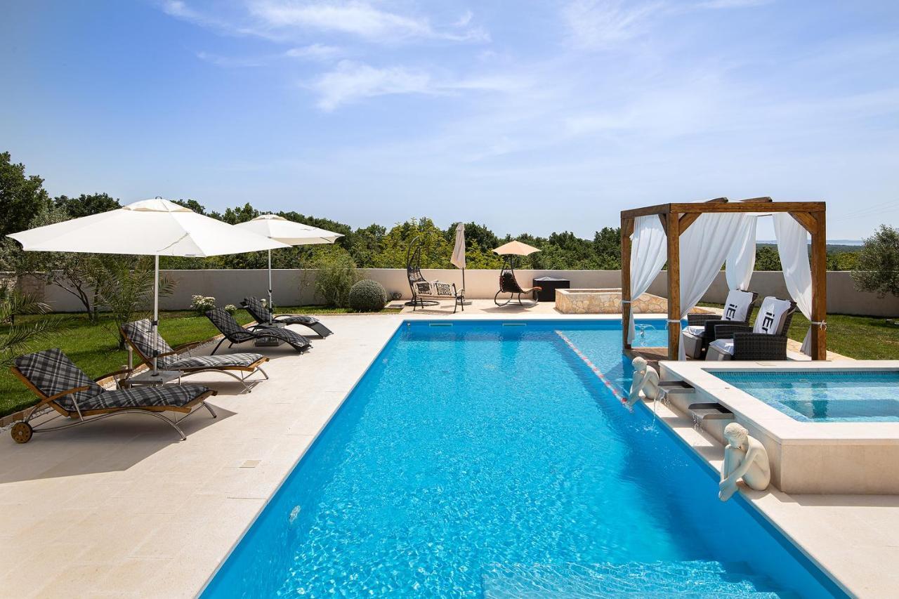 Holiday House Bilos Воднян Екстер'єр фото