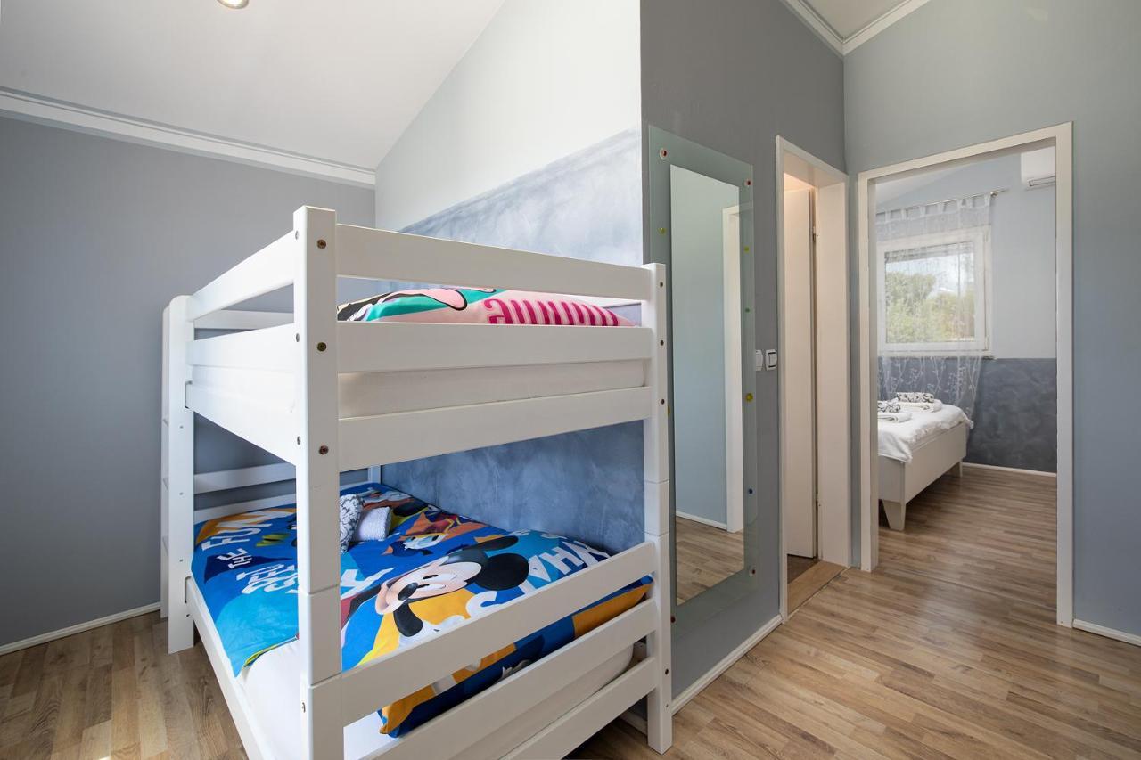 Holiday House Bilos Воднян Екстер'єр фото
